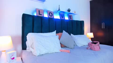 Snapshot of miabrunette23 chatting on 21, 1, 2025 MIA online show from 21, 1, 2025