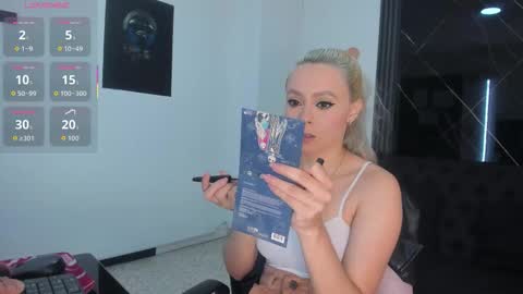 Snapshot of miacarperrlux chatting on 13, 2, 2026 MiaCarper online show from 13, 2, 2026