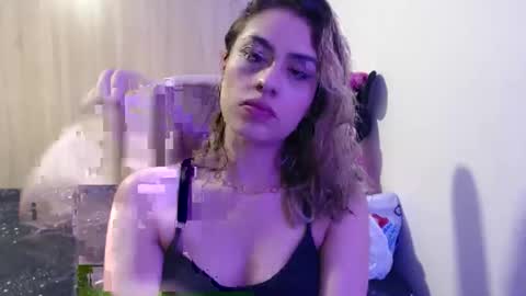 Miia  online show from 18, 12, 2025