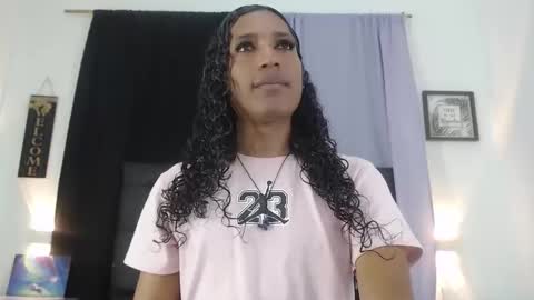 Snapshot of miacoock chatting on 5, 11, 2025 MiaCoock online show from 5, 11, 2025