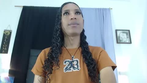 MiaCoock online show from 6, 11, 2025