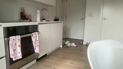 miadeleon88 online show from 27, 3, 2026