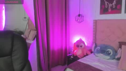 Mia online show from 3, 6, 2026