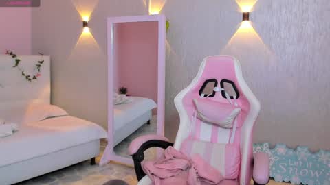 Snapshot of miagomez1 chatting on 10, 1, 2025 Mia Gomez online show from 10, 1, 2025