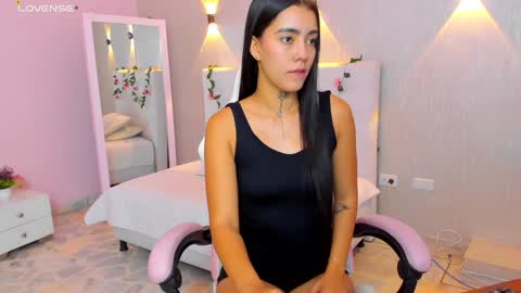 Snapshot of miagomez1 chatting on 6, 2, 2025 Mia Gomez online show from 6, 2, 2025