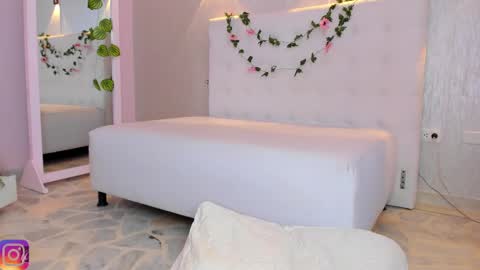 Snapshot of miagomez1 chatting on 3, 3, 2025 Mia Gomez online show from 3, 3, 2025