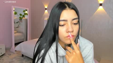 Snapshot of miagomez1 chatting on 8, 3, 2025 Mia Gomez online show from 8, 3, 2025
