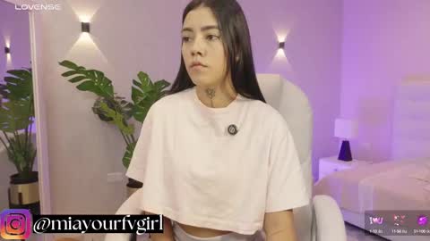Snapshot of miagomez1 chatting on 9, 9, 2025 Mia Gomez online show from 9, 9, 2025