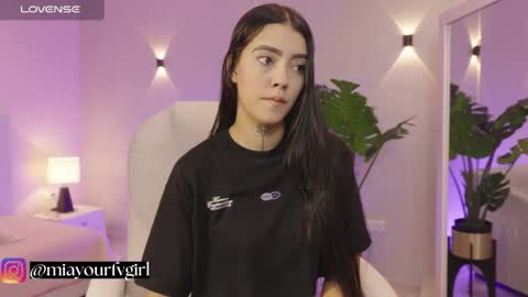 Snapshot of miagomez1 chatting on 17, 10, 2025 Mia Gomez online show from 17, 10, 2025