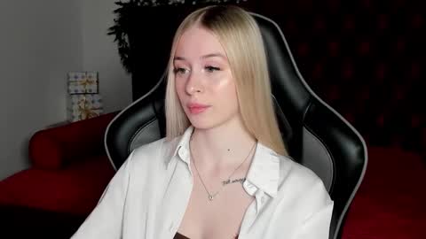 Mia online show from 15, 12, 2025