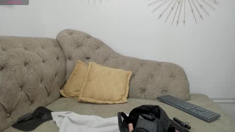 Miah Collins online show from 19, 9, 2025