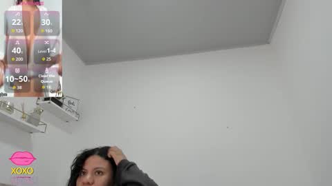 Miah Collins online show from 2, 12, 2025