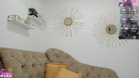 Miah Collins online show from 6, 4, 2026