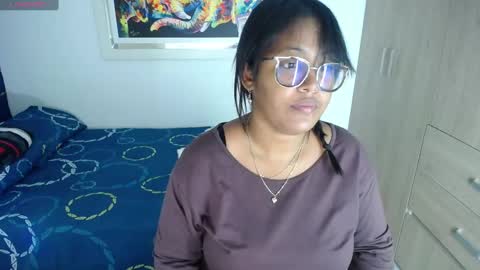 miajoseph_ online show from 26, 1, 2025