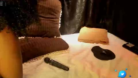 Snapshot of miaknox chatting on 3, 2, 2026 Mia online show from 3, 2, 2026