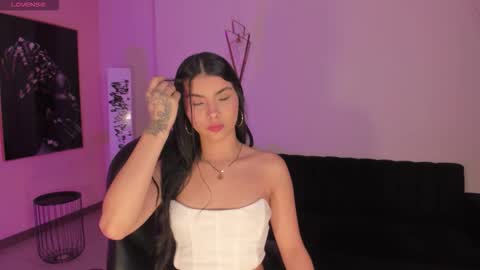 Call me Mia  online show from 18, 12, 2025