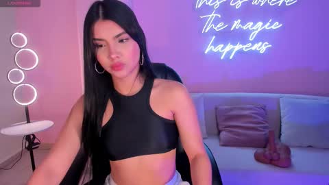 Call me Mia  online show from 22, 2, 2026