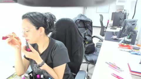 Mia  online show from 18, 1, 2026