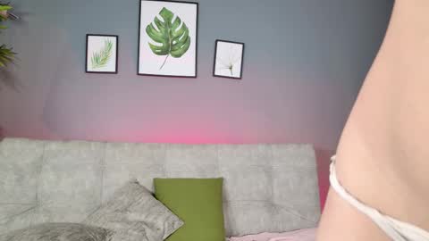 Mia online show from 7, 2, 2026