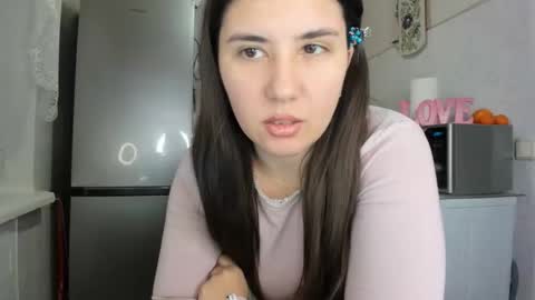 MiaMarrone online show from 5, 1, 2026