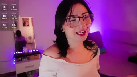 Snapshot of miami_18_ chatting on 9, 2, 2026 Lili online show from 9, 2, 2026