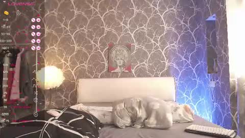 Mia online show from 6, 7, 2026