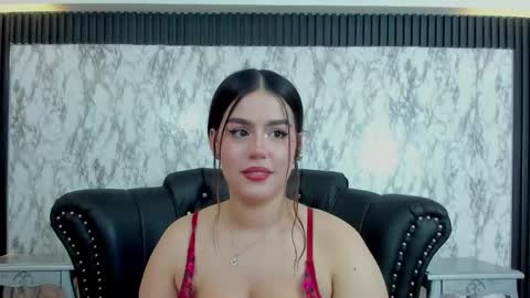 Snapshot of miamontoya chatting on 8, 2, 2025 Mia   -5 7001400 Follow  online show from 8, 2, 2025