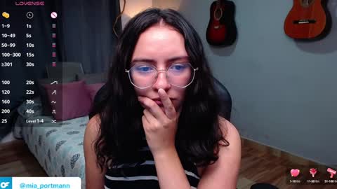 Snapshot of miaportman chatting on 7, 1, 2025 MIAPORTMANN online show from 7, 1, 2025