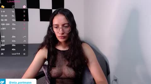 Snapshot of miaportman chatting on 21, 9, 2025 MIAPORTMANN online show from 21, 9, 2025