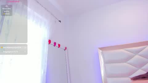 Snapshot of miaqueen021 chatting on 1, 3, 2025 Sweetie Mia online show from 1, 3, 2025