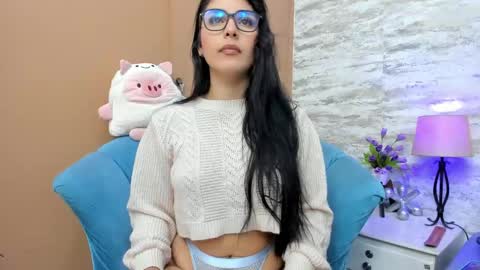 Mia Quevedo online show from 24, 1, 2025