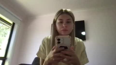 mia online show from 12, 12, 2024