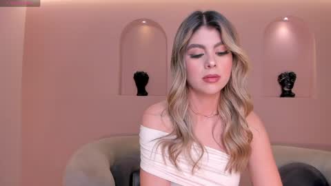 Mia Silva online show from 27, 5, 2026