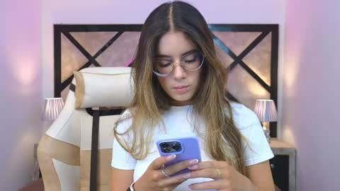 Mia online show from 20, 5, 2026