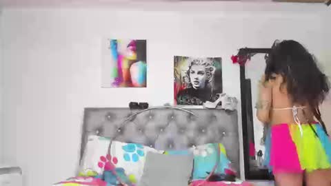 Snapshot of miautena chatting on 12, 9, 2025 Mariana  online show from 12, 9, 2025