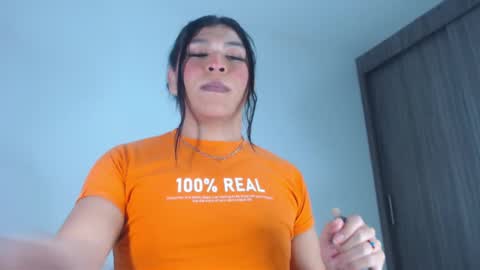 Miaa valentinaaa online show from 3, 1, 2025