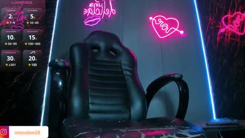 Miaa valentinaaa online show from 30, 1, 2025