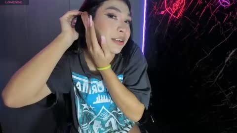 Miaa valentinaaa online show from 1, 3, 2025