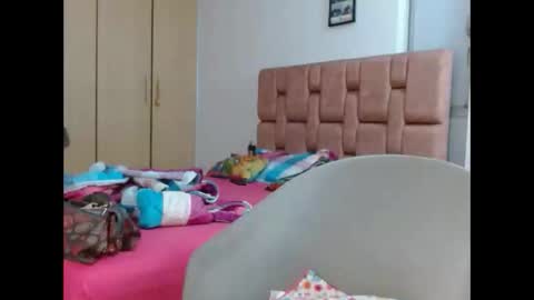 MIA VANESSA online show from 5, 2, 2026