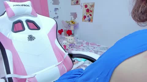 Snapshot of miavolkova_ chatting on 17, 1, 2025  Chloe  online show from 17, 1, 2025