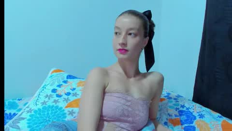  Chloe  online show from 13, 3, 2026