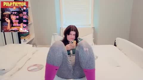 Snapshot of miawallace__ chatting on 10, 6, 2026 Mia online show from 10, 6, 2026