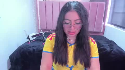 Snapshot of miawils_ chatting on 3, 7, 2026 M I A W I L S online show from 3, 7, 2026