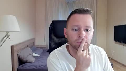 Snapshot of michael_birkin chatting on 4, 10, 2025 Michael Birkin online show from 4, 10, 2025