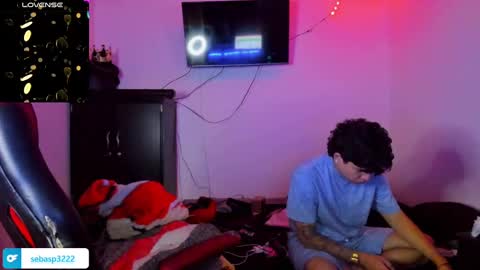 michael independent model  online show from 10, 1, 2025