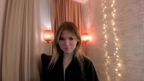 Snapshot of michaelafoxx chatting on 10, 11, 2025 MichaelaFoxx online show from 10, 11, 2025