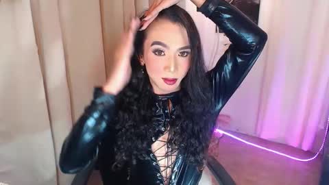 michaelagoddess online show from 30, 10, 2025