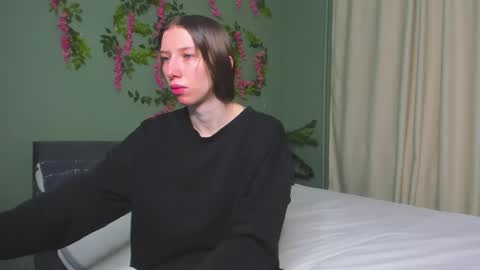 Snapshot of michele_mack chatting on 22, 12, 2025 michele_mack online show from 22, 12, 2025