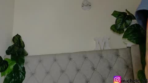 melannie   follow my new page online show from 10, 11, 2025