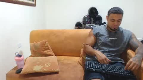 Snapshot of michelle_allen0104 chatting on 24, 2, 2025 michelle_allen0104 online show from 24, 2, 2025